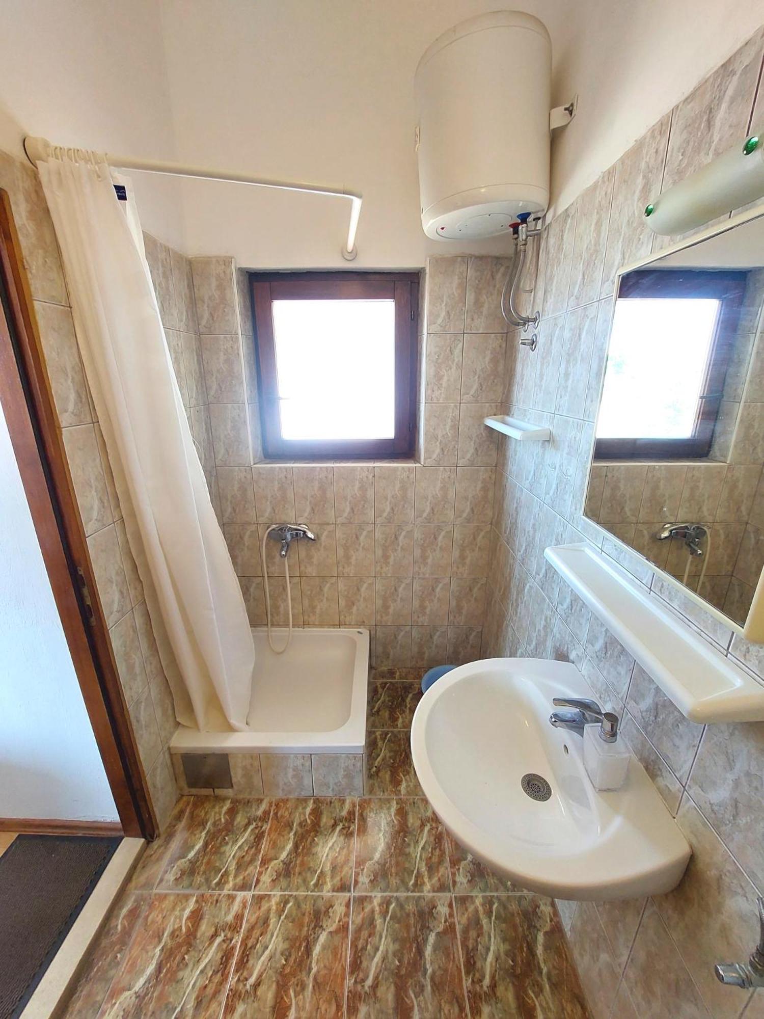 Apartmani Korljan Gradac  Luaran gambar
